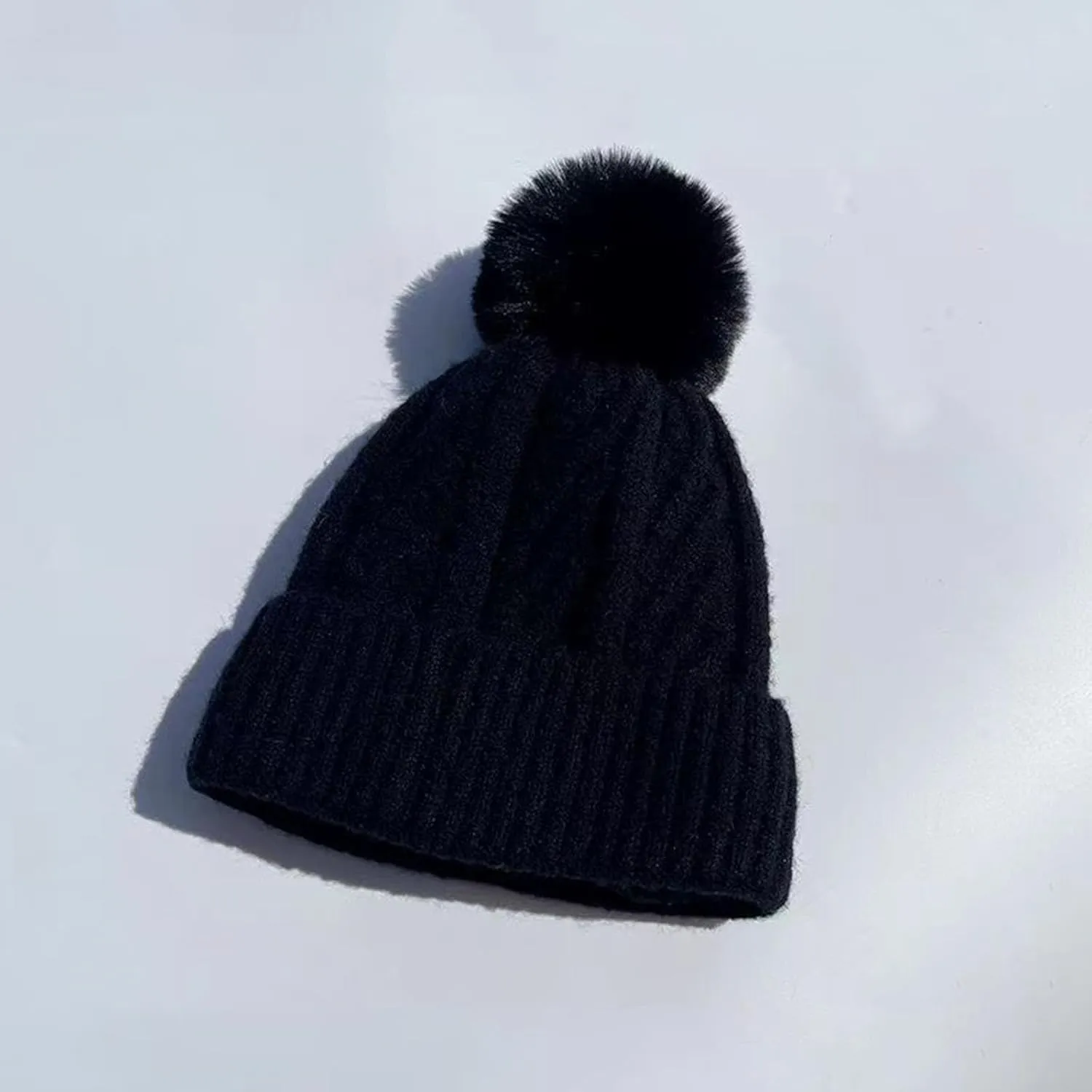 Womens Winter Beanie Hat Chunky Knit Solid Cuffed Beanies Hats Women Outdoor Warm Breathable Skull Cap with Pompom